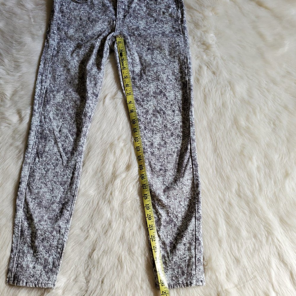 PAIGE Verdugo Ankle Skinny Jeans in Pewter Sequin Size 27 LIKE NEW - Picture 16 of 16